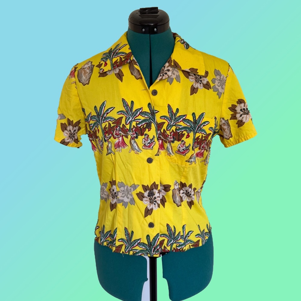 Vintage Hawaiian Yellow Floral Button-Up Shirt